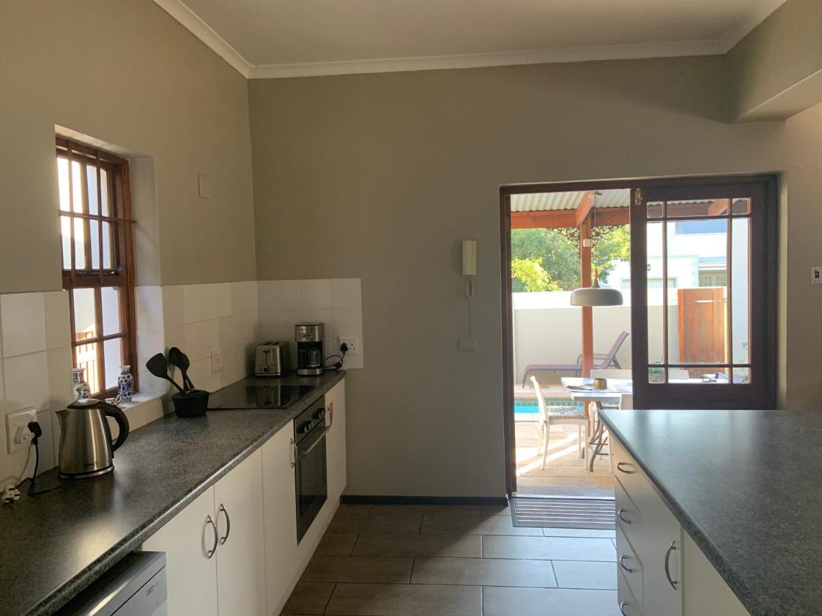 פרנצ'הוק La Gratitude Self Catering Cottage מראה חיצוני תמונה
