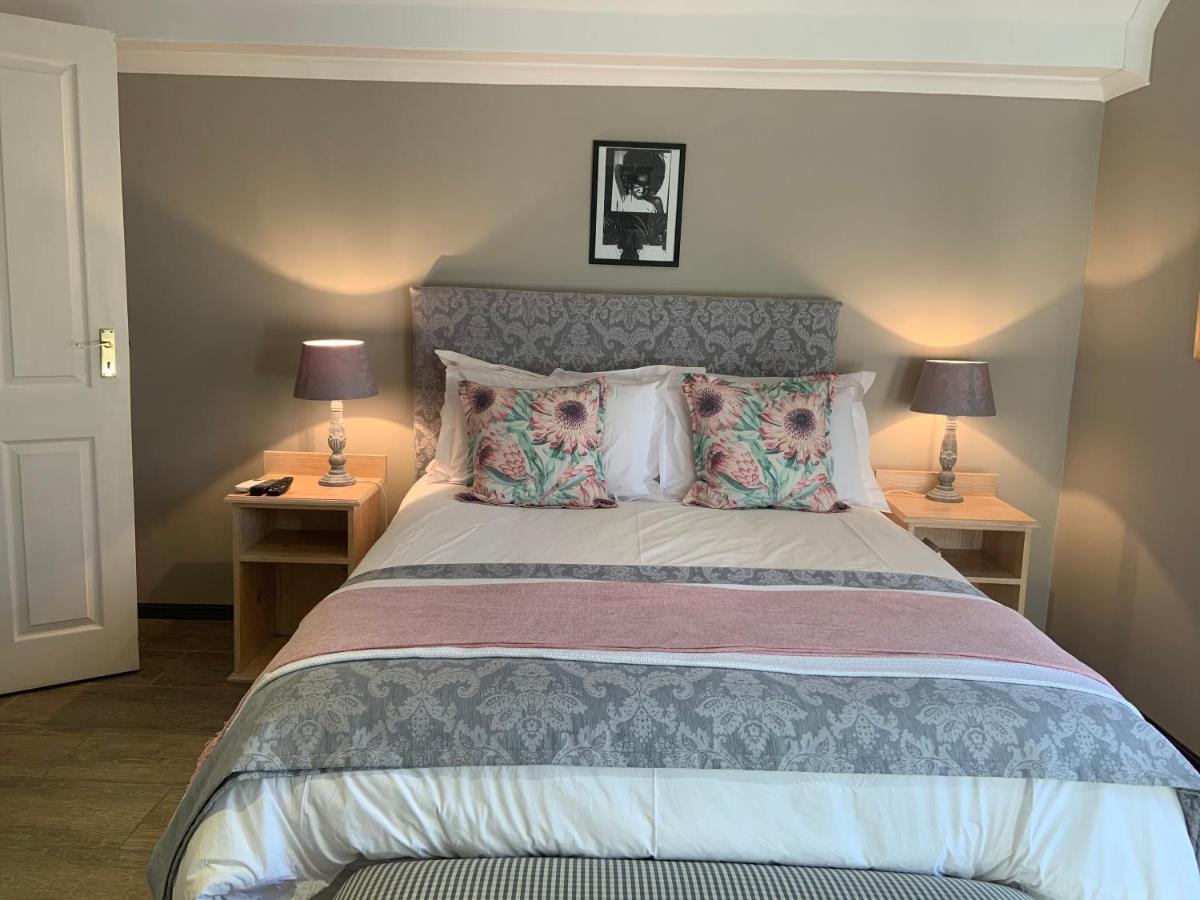 פרנצ'הוק La Gratitude Self Catering Cottage מראה חיצוני תמונה