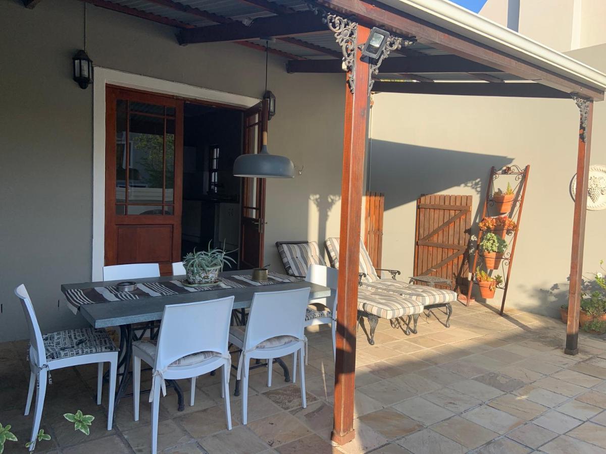 פרנצ'הוק La Gratitude Self Catering Cottage מראה חיצוני תמונה