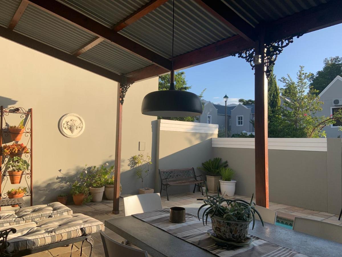 פרנצ'הוק La Gratitude Self Catering Cottage מראה חיצוני תמונה
